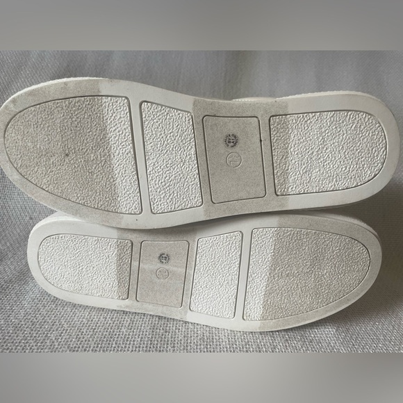 NWOT Arizona Jean Co Techno Snake Print Sneakers - Picture 10 of 10